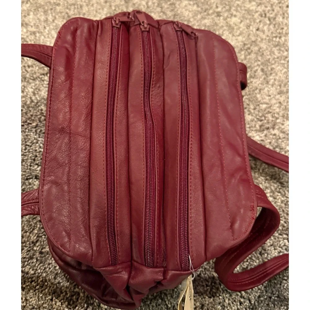 Hazelwood Women's Burgandy Genuine Leather Boho Shoulder Purse - NWT